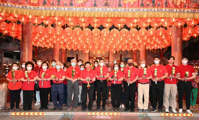 มูลนิธิป่อเต็กตึ๊ง จัดพิธีเวียนธูปศักดิ์ส...