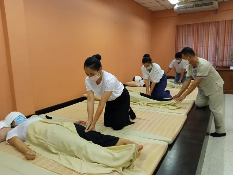 แรงงาน เฮ ครม.เคาะอัตราค่าจ้างตามมาตรฐานฝีมือ เพิ่ม 17 สาขา หนุนแรงงานฝีมือรับค่าจ้างอย่างเป็นธรรม