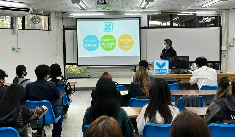 เอสวีแอล กรุ๊ป โรดโชว์ เปิดโลกธุรกิจให้น้องๆ ม.สุรนารี นครราชสีมา