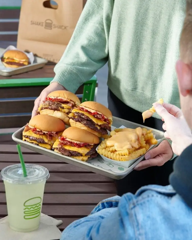 เชค แช็ค ร้านเบอร์เกอร์ชื่อดังจากมหานครนิ...