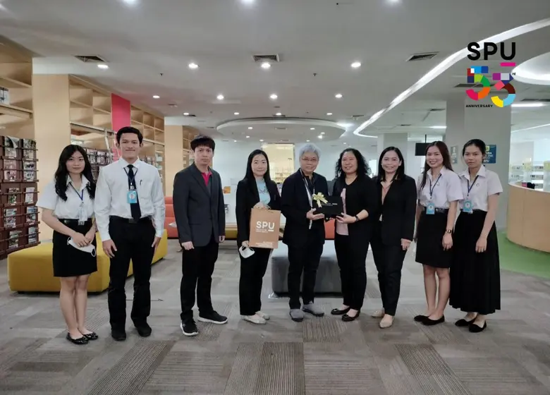 ดร.อภิรดี อำนรรฆมณี ผู้อำนวยการสำนักหอสมุ...