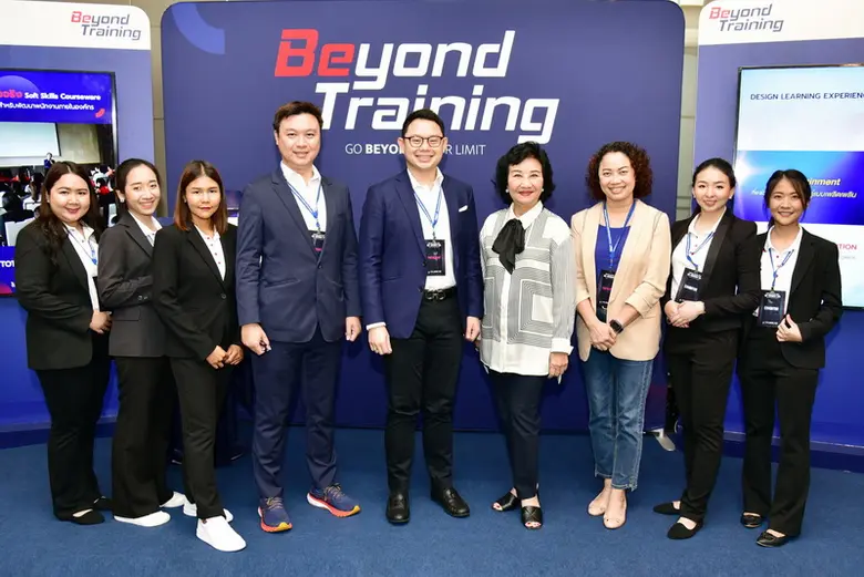 ภก.คงเกียรติ ฉัตรหิรัญทรัพย์ ประธานกรรมกา...