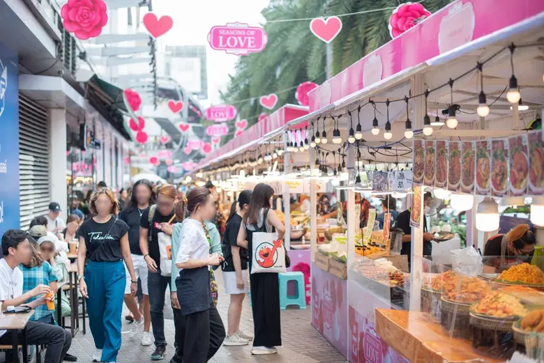 ศูนย์การค้าแพลทินัม ต้อนรับเทศกาลแห่งความรัก ในงาน Season of Love วันนี้ - 14 ก.พ.66