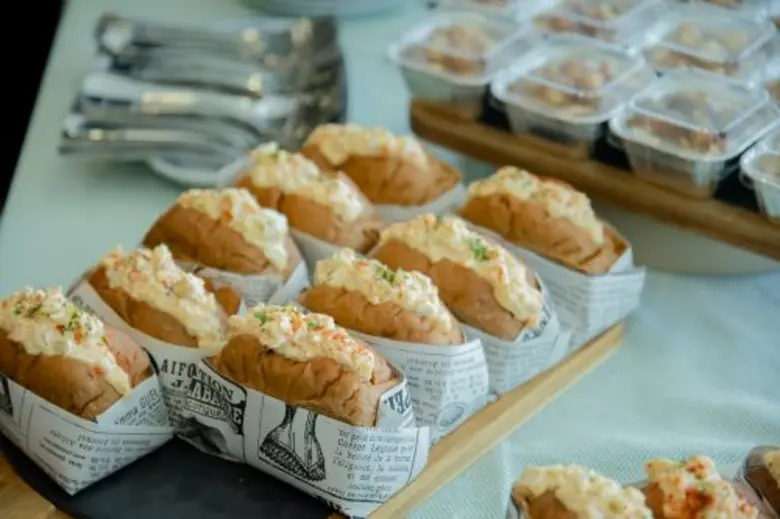 พิธีลงนามในบันทึกข้อตกลงความร่วมมือระหว่าง มูลนิธิแม่ฟ้าหลวง ในพระบรมราชูปถัมภ์ ร่วมกับ บริษัท เอ็นเชิร์ฟ โฮลดิ้ง จำกัด