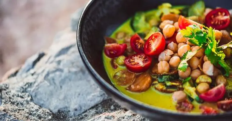 เปิดประสบการณ์อาหารวีแกนไปกับ **ร้านอาหาร...