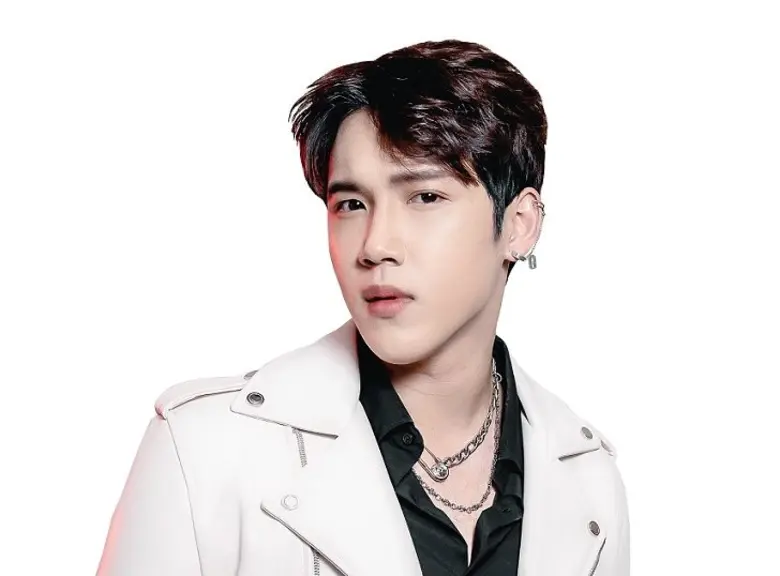 หยิบจับทำอะไรก็ปัง สำหรับนักร้องหนุ่มมากค...