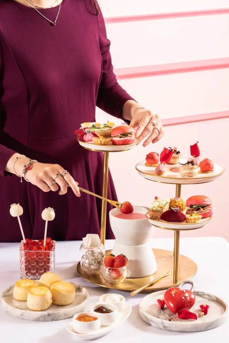 จิตรกรรมดิจิทัล สะท้อนอานุภาพแห่งความรักจากจิวเวลรีชื่อดัง สู่การรังสรรค์อาฟเตอร์นูนทีชุดใหม่ HOUSE OF ETERNITY