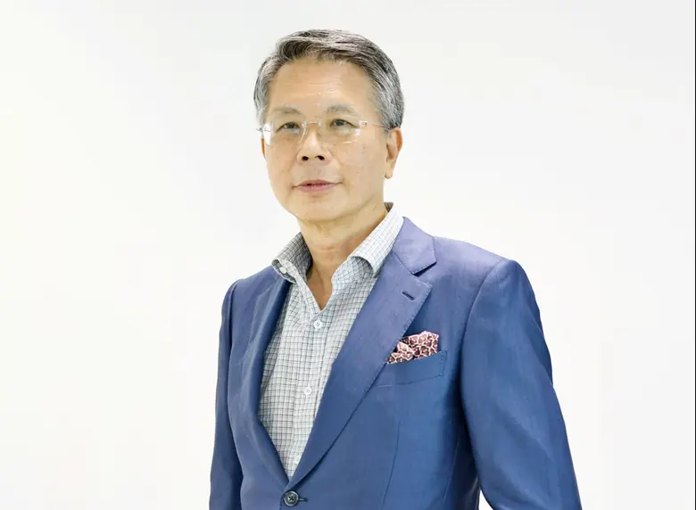 หลังจากประสบความสำเร็จในการส่งเสริมศิลปิน...