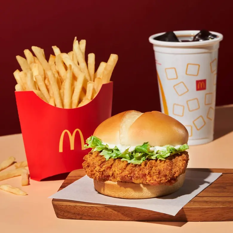 แมคโดนัลด์ จัดเต็มความอร่อยใหม่สุดพรีเมียม อร่อยเผ็ดถึงใจ ไก่เต็มๆชิ้นกับ แมคสไปซี่ชิกเกนเบอร์เกอร์