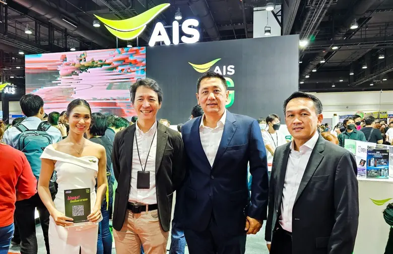 คุณพุทธชาติ รังคสิริ ประธานเจ้าหน้าที่บริ...