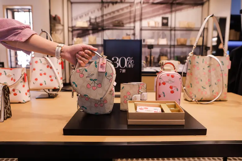 ร้านโค้ช เอาท์เล็ต จังซีลอน ชวนช้อปสุดคุ้ม