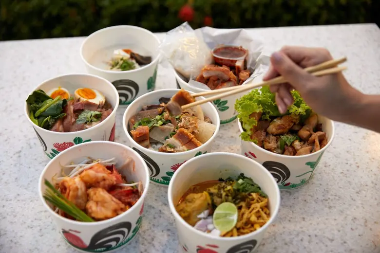 เพลิดเพลินไปกับหลากหลายซุ้มอาหารรสเด็ดจากร้านดังทั่วไทย กับงานออกร้านอาหารสไตล์สตรีทฟู้ดมาร์เก็ต "ร้านดัง รสเด็ด @ศาลาทิพย์" ครั้งที่ 10