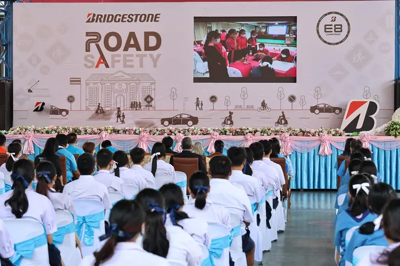บริดจสโตนเดินหน้าโครงการ "Bridgestone Global Road Safety ปีที่ 2" สร้างเครือข่ายเยาวชนต้นแบบ พร้อมส่งมอบพื้นที่ความปลอดภัยบนท้องถนน