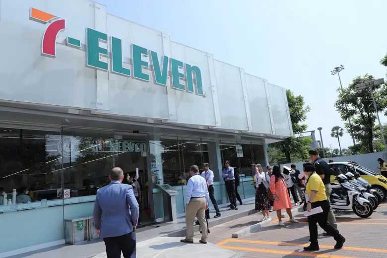 ซีพี ออลล์ ร่วมกับผู้บริหารเซเว่น อีเลฟเว่นทั่วโลก ประชุมแลกเปลี่ยนองค์ความรู้ เยี่ยมชมนวัตกรรมที่เป็นมิตรกับสิ่งแวดล้อม และสินค้าเอสเอ็มอีไทย