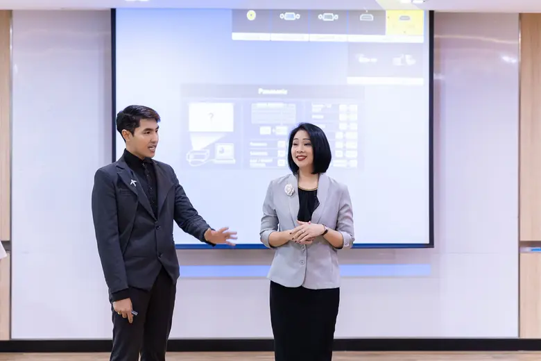 "เสริมทักษะนอกตำรา เตรียมความพร้อมเป็นตัวแทนวิทยาลัย" สำนักประชาสัมพันธ์ DTC จัดเวิร์กช็อปพัฒนาบุคลิกภาพให้นักศึกษา DTCYA