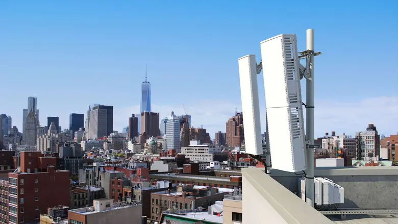 ระบบวิทยุสื่อสารใหม่ 10 รุ่น นำโดย Triple...