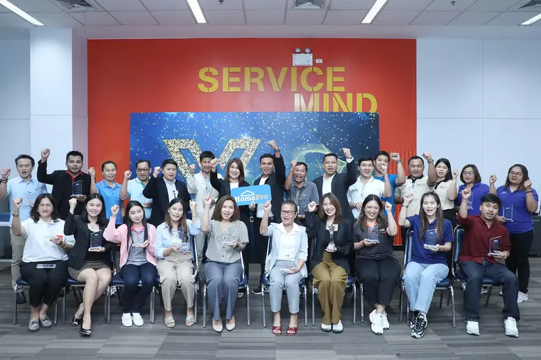 นายธีรพล รอดเฉื่อย ผู้จัดการทั่วไป สายจัด...