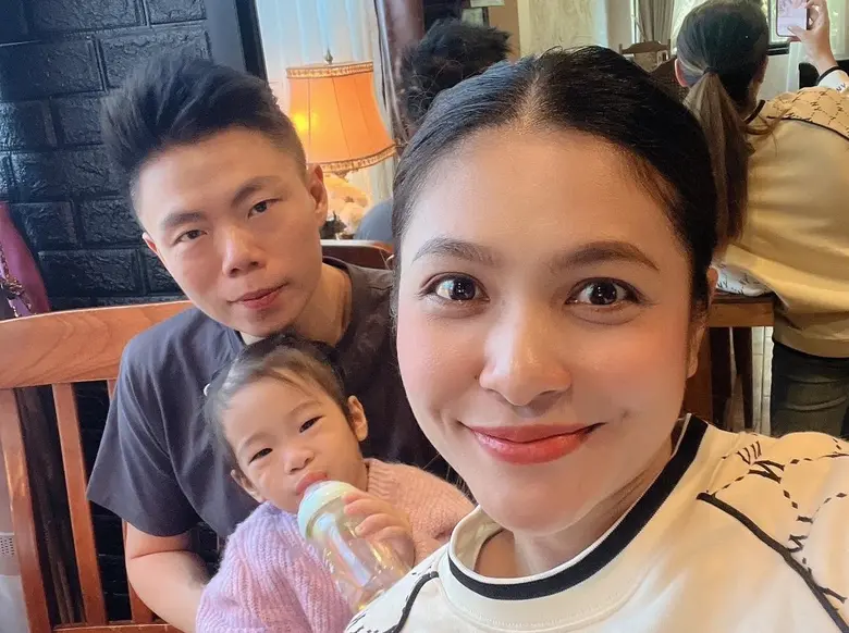 Tinder เป็นเหตุ เปิดเรื่องราวความสัมพันธ์แห่งรักแท้ต่างภาษา