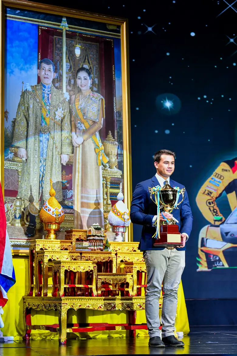 Sandy receives his third Supercar GT3 Championship Royal Trophy prior to Sepang 12 Hours race