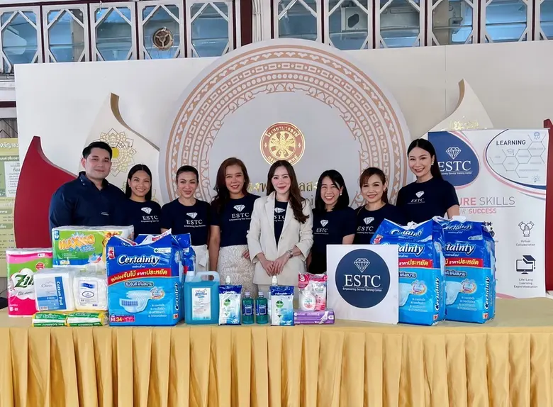 เมื่อเร็วๆ นี้ ดร.นุชนารถ ชลคงคา (ที่ 5 จ...