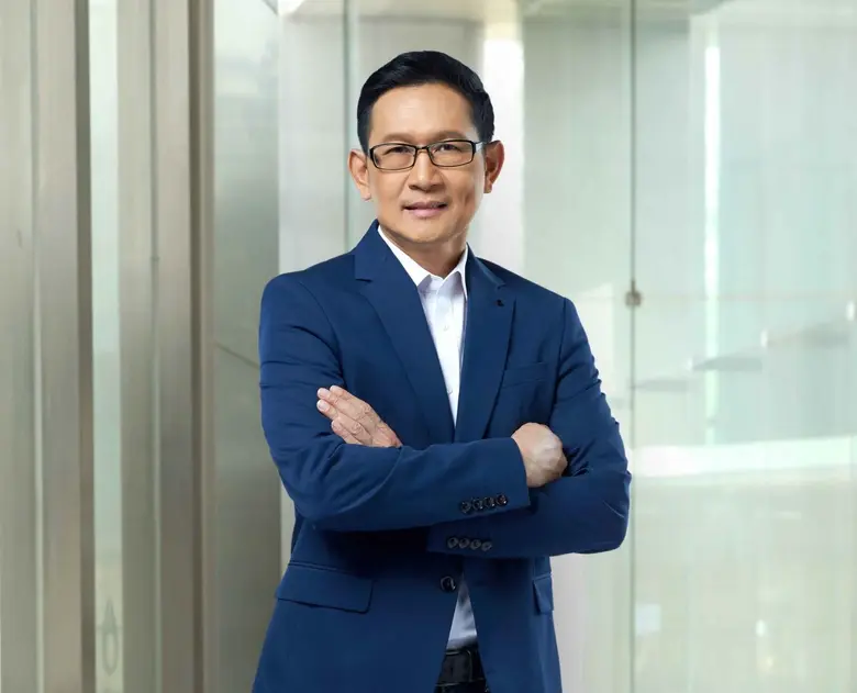 นายอรรถพล ฤกษ์พิบูลย์ ประธานเจ้าหน้าที่บร...