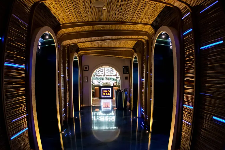 ลิ้มลองความอร่อยของเซ็ตเมนูอาหารมื้อกลางวันสุดคุ้ม ณ ห้องอาหารอูโนมาส โรงแรมเซ็นทาราแกรนด์ฯ เซ็นทรัลเวิลด์