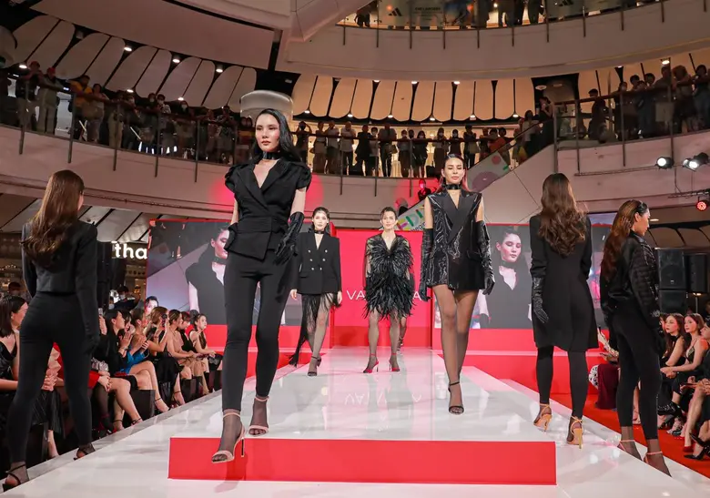 อลังการแฟชั่นโชว์ SHU X VATANIKA สองแบรนด์แฟชั่นตัวแม่ เปิดตัวคอลเลกชั่นทรงพลังแห่งปี