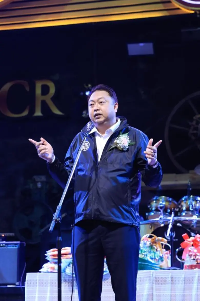 รมว.สุชาติ พบปะลูกจ้างสหภาพแรงงานอีทีเอ หนุนนายจ้าง - ลูกจ้างเป็นหุ้นส่วนธุรกิจ นำพาเศรษฐกิจประเทศ