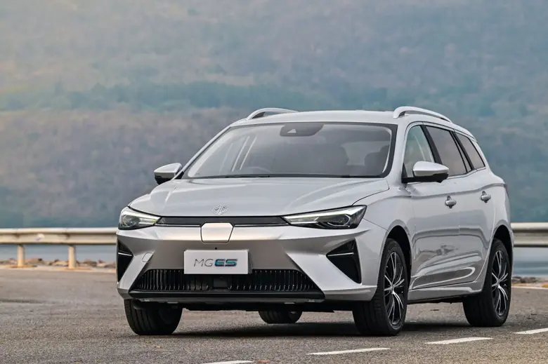 บริษัท เอสเอไอซี มอเตอร์ ซีพี จำกัด และ บ...