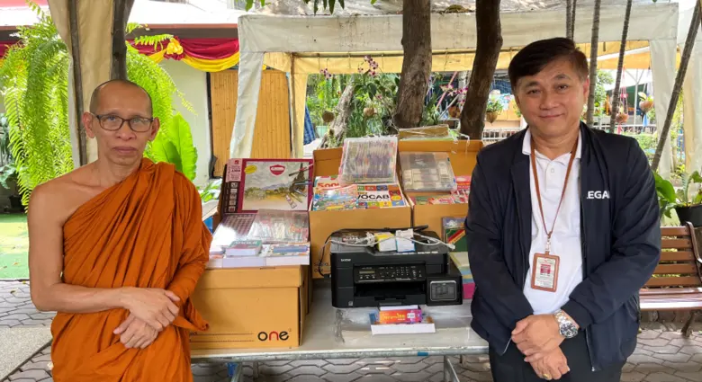 "ฟอลคอนประกันภัย" รุดช่วยเหลือโรงเรียนถูกไฟไหม้ เร่งมอบอุปกรณ์การเรียนการสอนที่จำเป็น ให้แก่โรงเรียนบ้านห้วยขอน อำเภอสอง จังหวัดแพร่