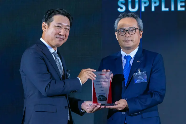 บริดจสโตนคว้า 2 รางวัล "2022 Regional Outstanding Quality Performance" และ "2022 Outstanding Performance for Early Achievement of 2025 CO2 Reduction Target" จากงานประกาศรางวัล "2023 TDEM Annual Supplier Conference"
