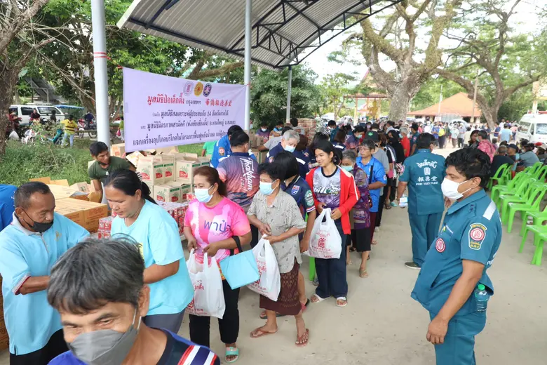 มูลนิธิป่อเต็กตึ๊ง ห่วงใยผู้ประสบภัยน้ำท่วม จ.นครศรีธรรมราช พัทลุง นราธิวาส สตูล และสงขลา จัดทีมลงพื้นที่แจกจ่ายเครื่องอุปโภคบริโภค รวมมูลค่า 9 ล้านบาท ในโครงการฟื้นฟูหลังน้ำลด