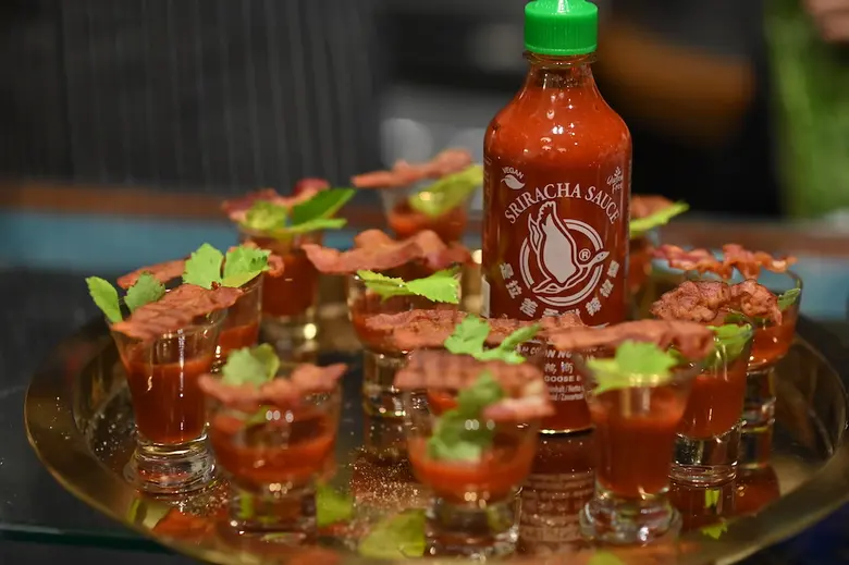 "บ้านนอกเข้ากรุง" Chef's Table รสชาติจากครัวพื้นบ้าน สู่โต๊ะอาหารในเมือง พร้อมเมนูสร้างสรรค์ "ห่านบิน" ซอสไทยระดับพรีเมียม