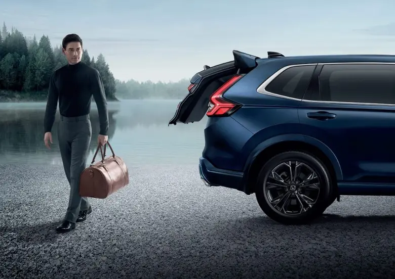 ฮอนด้า เปิดตัว "ฮอนด้า ซีอาร์-วี ใหม่" มาพร้อมคุณค่าใหม่ในทุกมิติ กับ 2 ขุมพลังการขับเคลื่อนที่ทรงพลัง ระบบฟูลไฮบริด e:HEV และขุมพลังเทอร์โบ