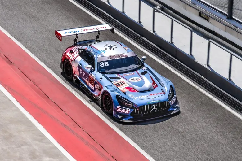 แซนดี้ คว้าอันดับ 5 ประเดิมฤดูกาลแข่งขันเอ็นดูรานซ์  Sepang 12 hours  มาเลเซีย