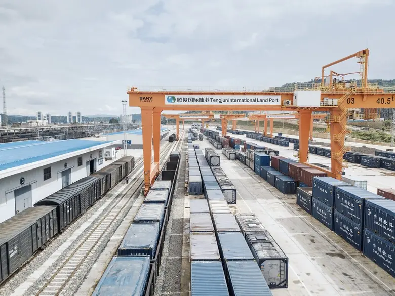 ไปรษณีย์ระบบราง!! ไปรษณีย์ไทย - ทริพเพิล ไอ ลุยบริการใหม่ส่งทางรางไปจีน เน้นส่งออกผลไม้และอุปกรณ์อิเล็กทรอนิกส์ นำร่อง 4 เส้นทาง เริ่ม 1 เมษายนนี้