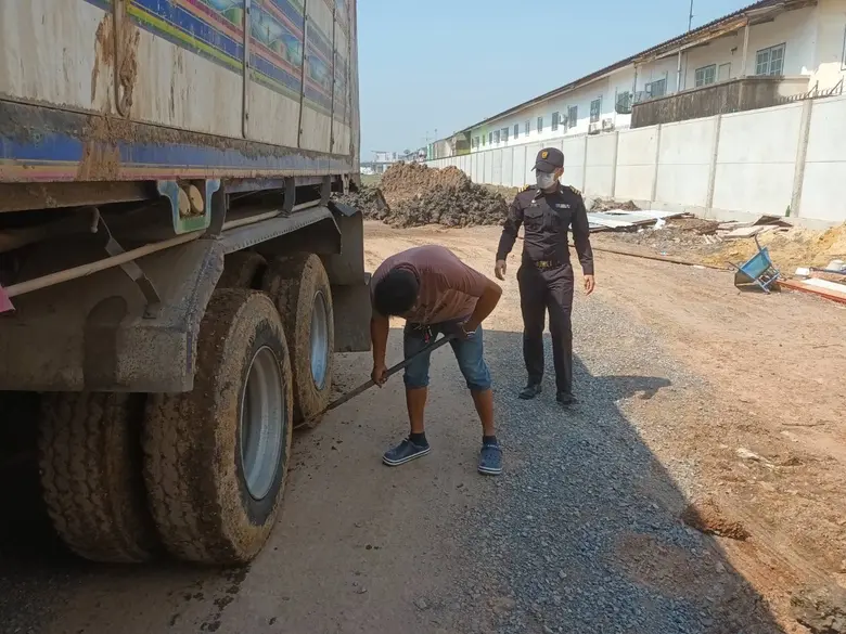 กทม.ตั้งจุดกวดขันรถควันดำ - รถบรรทุกดินช่วยลดมลพิษในอากาศ