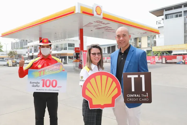 อธิศ รุจิรวัฒน์ (ขวาสุด) กรรมการผู้จัดการ...