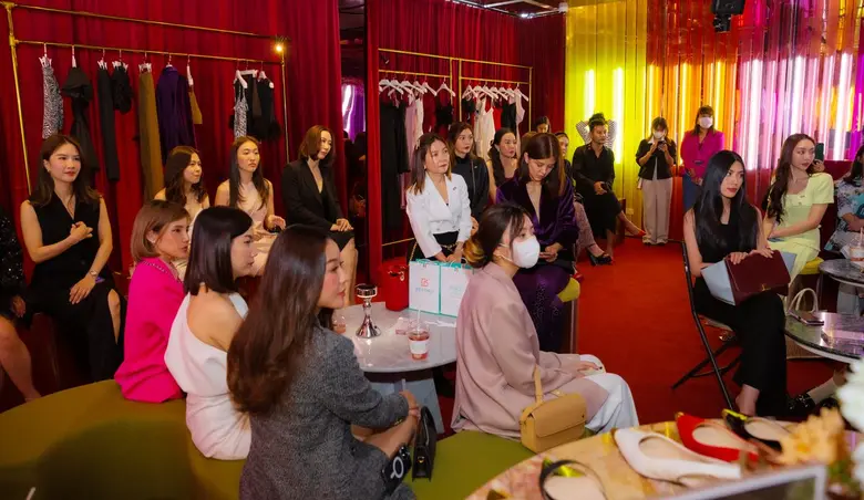 SHU คว้า คุณปืน-สธน จับเทรนด์แฟชั่นมาแรง สร้างพลังเพื่อ Empower Woman