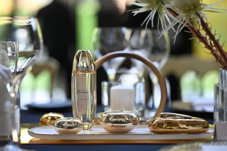 คลาแรงส์ขอแนะนำ Precious นิยามใหม่ของสกินแคร์ มอบประสบการณ์เลอค่าเหนือระดับ พร้อมเปิดตัว Clarins Muse แพท - ภิรญา สิงหะ ตัวแทนความงามอันทรงคุณค่า