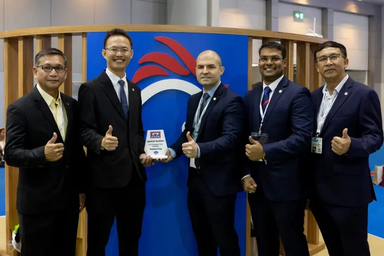 นายเพชร นันทวิสัย ประธานเจ้าหน้าที่ปฏิบัต...