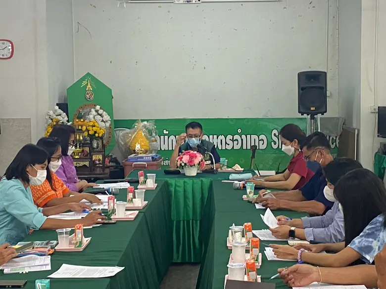 สำนักงานเกษตรอำเภอเขาย้อย ภายใต้กรมส่งเสริมการเกษตร ดำเนินการจัดประชุมคณะทำงานโครงการขับเคลื่อนการเกษตรระดับหมู่บ้านสู่การผลิตสินค้าเกษตรมูลค่าสูง ระดับอำเภอ