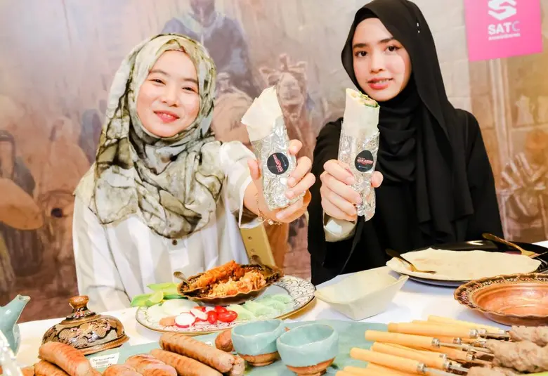 จัดใหญ่เพื่อชาวมุสลิม เซ็นทรัลพัฒนา จับมือ สมาคมการค้านักธุรกิจไทยมุสลิม และบริษัท ทาเล้นท์ ครีเอชั่น จำกัด จัดงาน "รอมานาน Halal Trend"