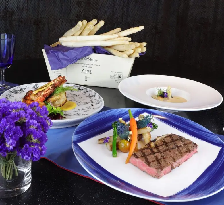 เพลิดเพลินกับฤดูกาลของหน่อไม้ฝรั่งขาว พร้...