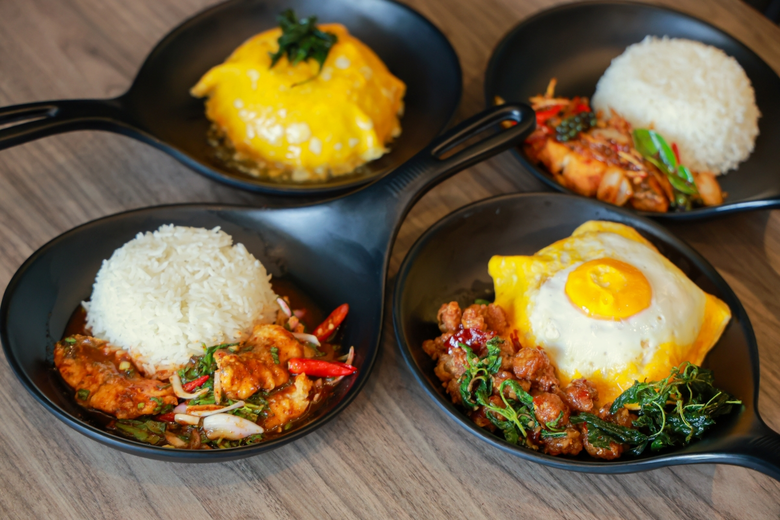ร้านกระทะเหล็ก สตรีทฟู้ดพรีเมียมฉลองสาขาใหม่! 'ปั้มปตท. พระราม 4' เจาะกลุ่มนักเดินทาง-พนง.ออฟฟิศ