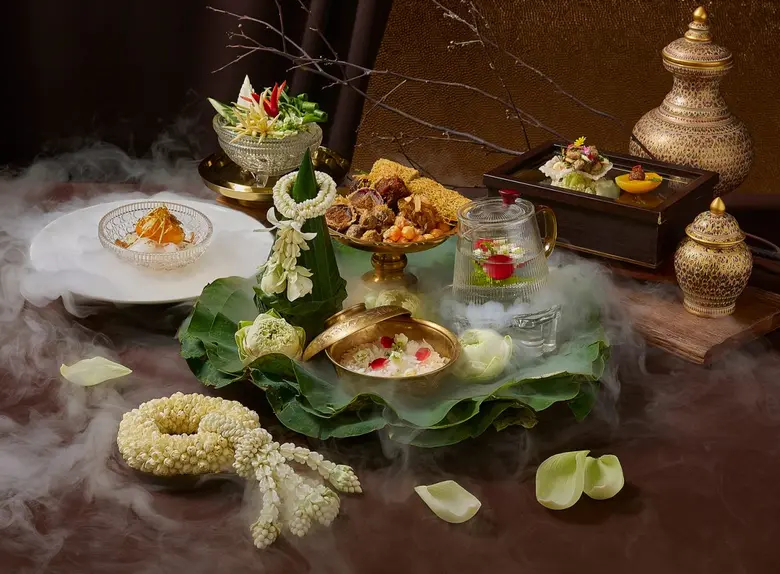 รอยัล โอชา (Royal Osha) ร้านอาหารไฟน์ ไดน...