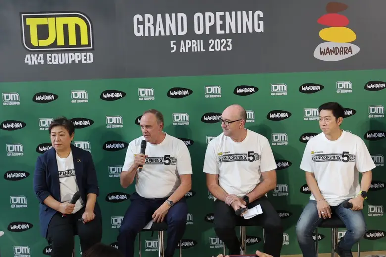 บริษัท อีสเทิร์นโพลีเมอร์ กรุ๊ป จำกัด (มห...