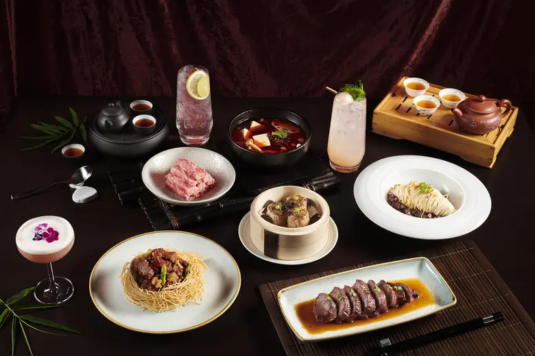 ห้องอาหารจีนกวางตุ้งร่วมสมัยพร้อมรางวัลกา...