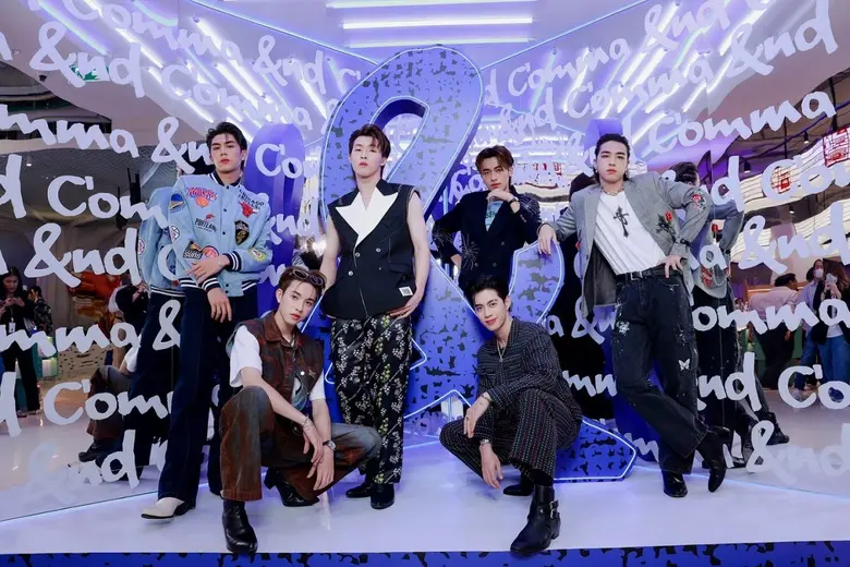 ศิลปิน นักแสดง และเซเลบริตี้ ฉลองเซ็นทรัลเวิลด์ เปิดโซนใหม่ 'Comma And' มัลติแบรนด์คอนเซ็ปสโตร์แห่งใหม่ใจกลางเมือง รวมแบรนด์ไทยดีไซน์เนอร์เจนฯ ใหม่และไอเท็มไลฟ์สไตล์ บิวตี้ และเอ็กซ์คลูซีฟแบรนด์