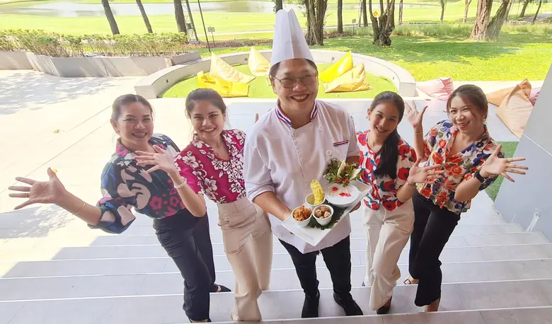 โปรโมชั่น "ชุดข้าวแช่" ต้อนรับเทศกาลสงกรานต์